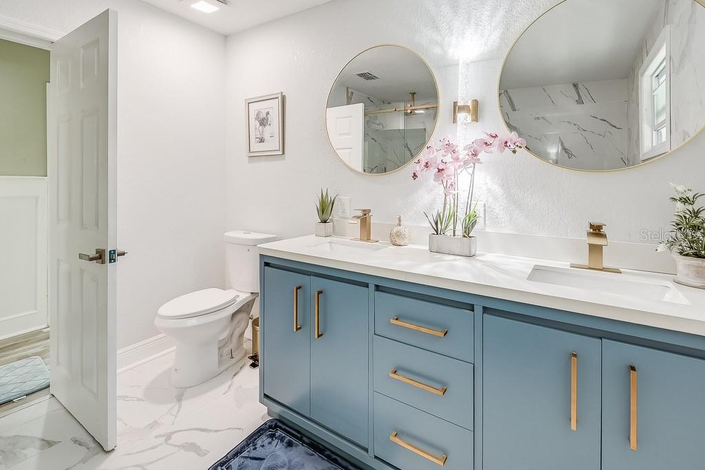 Listing photo id 27 for 1826 Country Club Road N