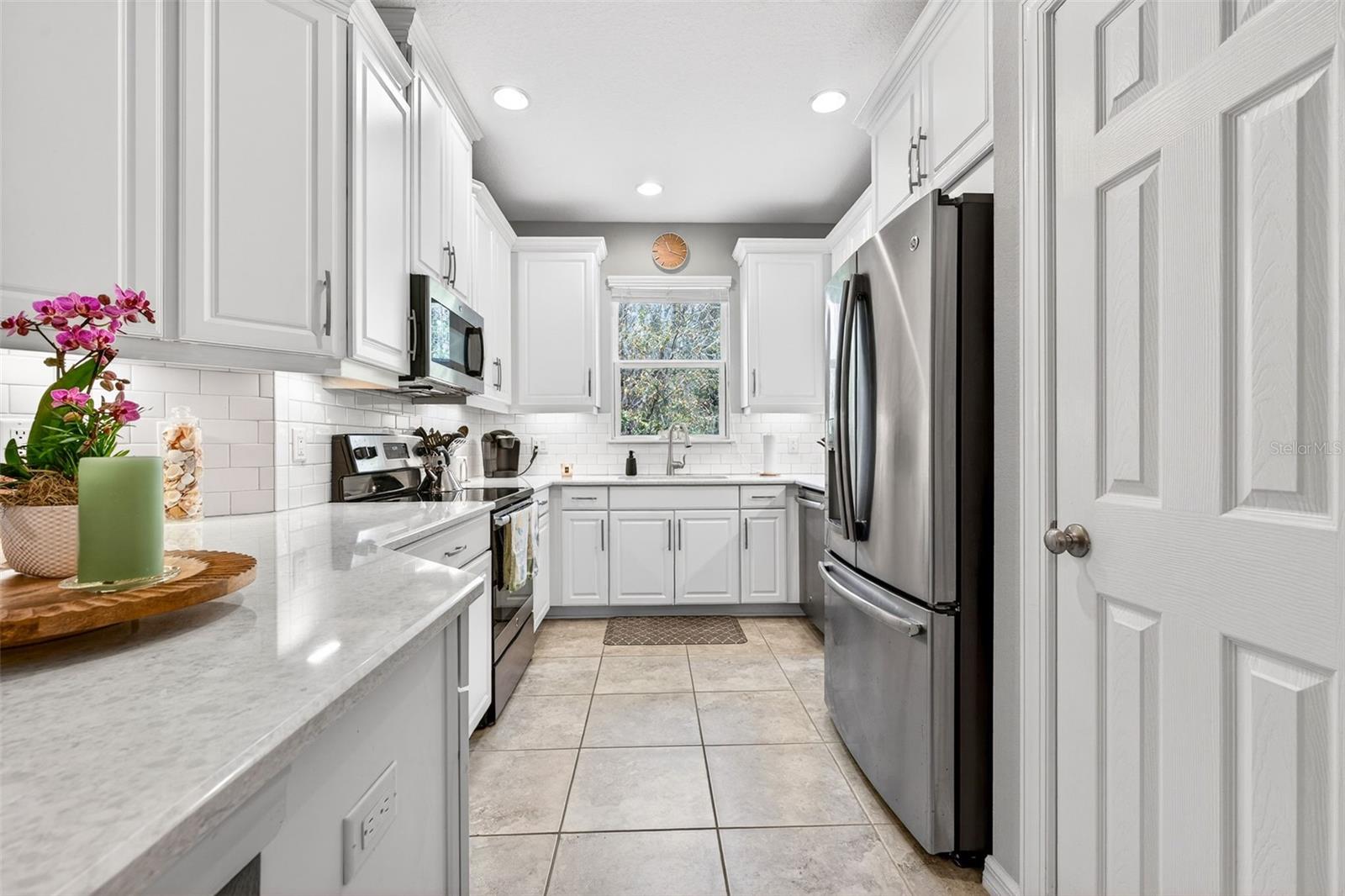 Image 12 of 46 For 904 Vineyard Lane