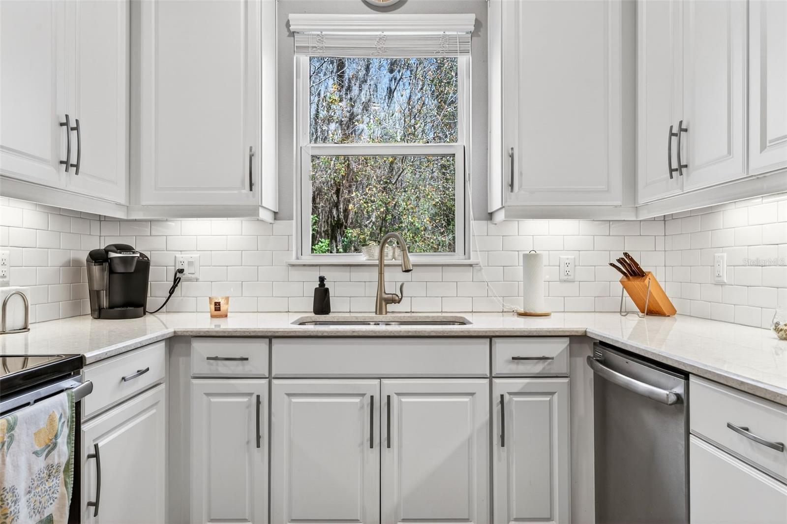 Image 16 of 46 For 904 Vineyard Lane