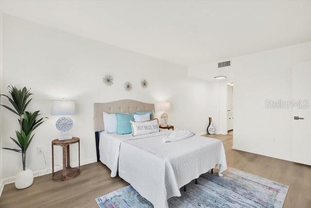 Image 16 of 27 For 5220 Brittany Drive S 106