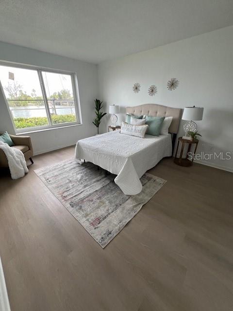 Image 18 of 27 For 5220 Brittany Drive S 106