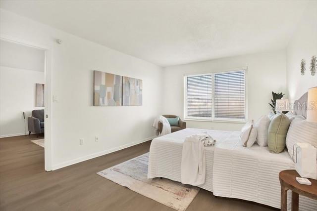 Image 19 of 27 For 5220 Brittany Drive S 106