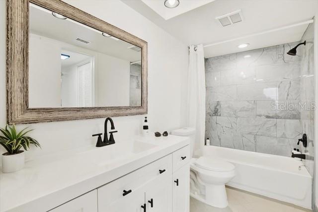 Image 20 of 27 For 5220 Brittany Drive S 106