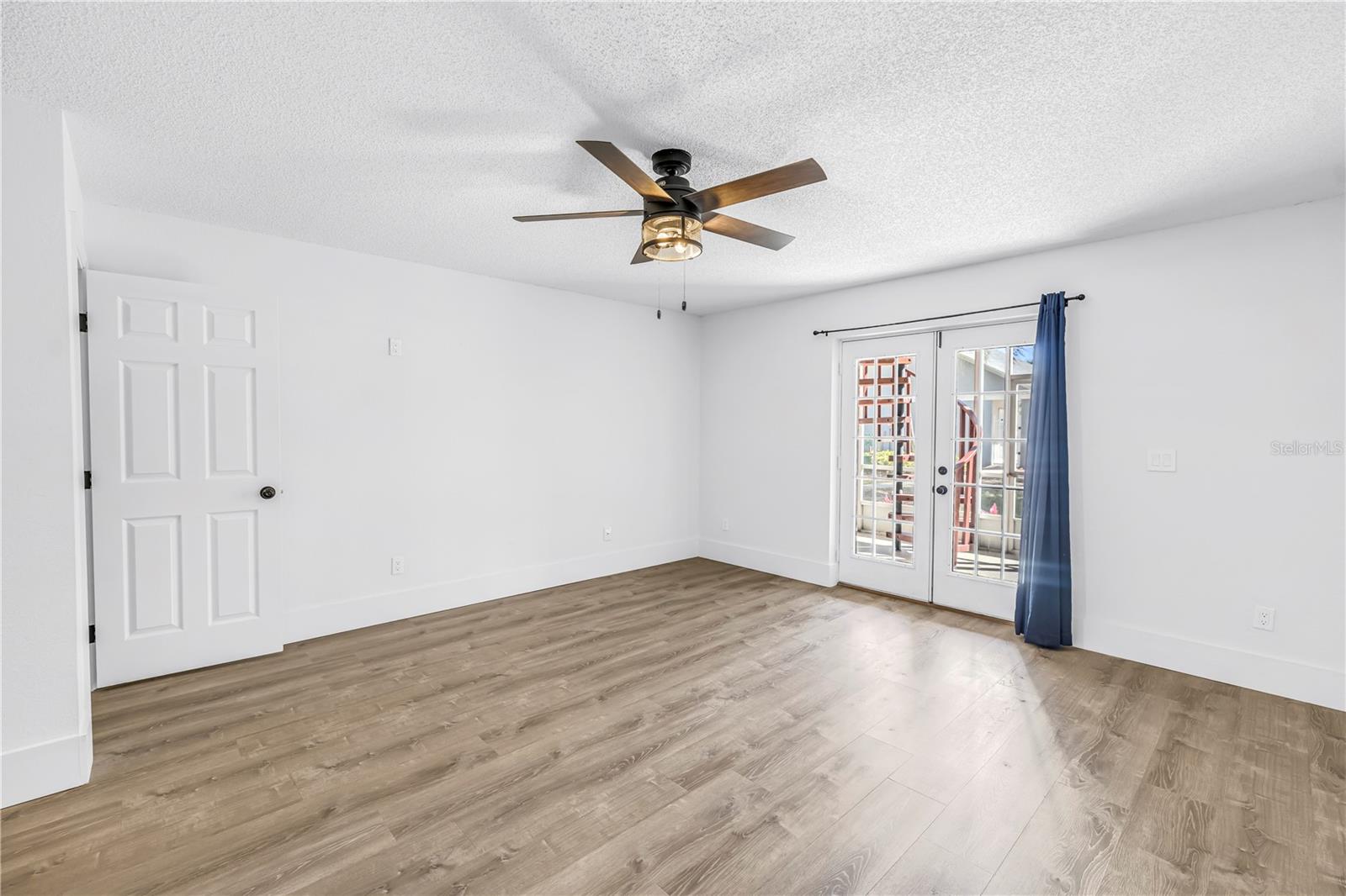 Image 30 of 63 For 9613 Tara Cay Court