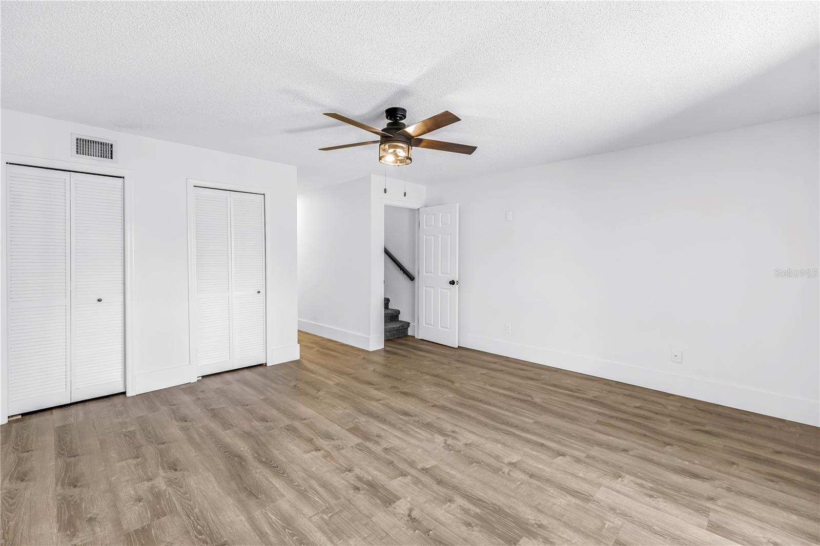 Image 31 of 63 For 9613 Tara Cay Court