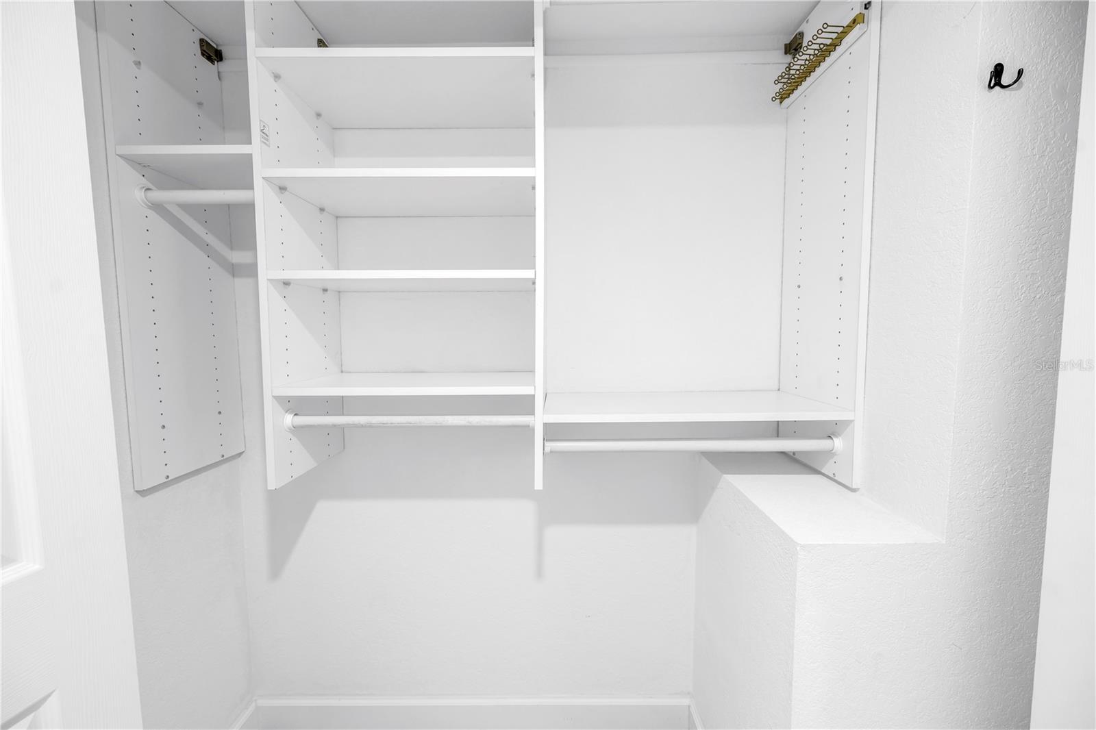 Image 46 of 63 For 9613 Tara Cay Court