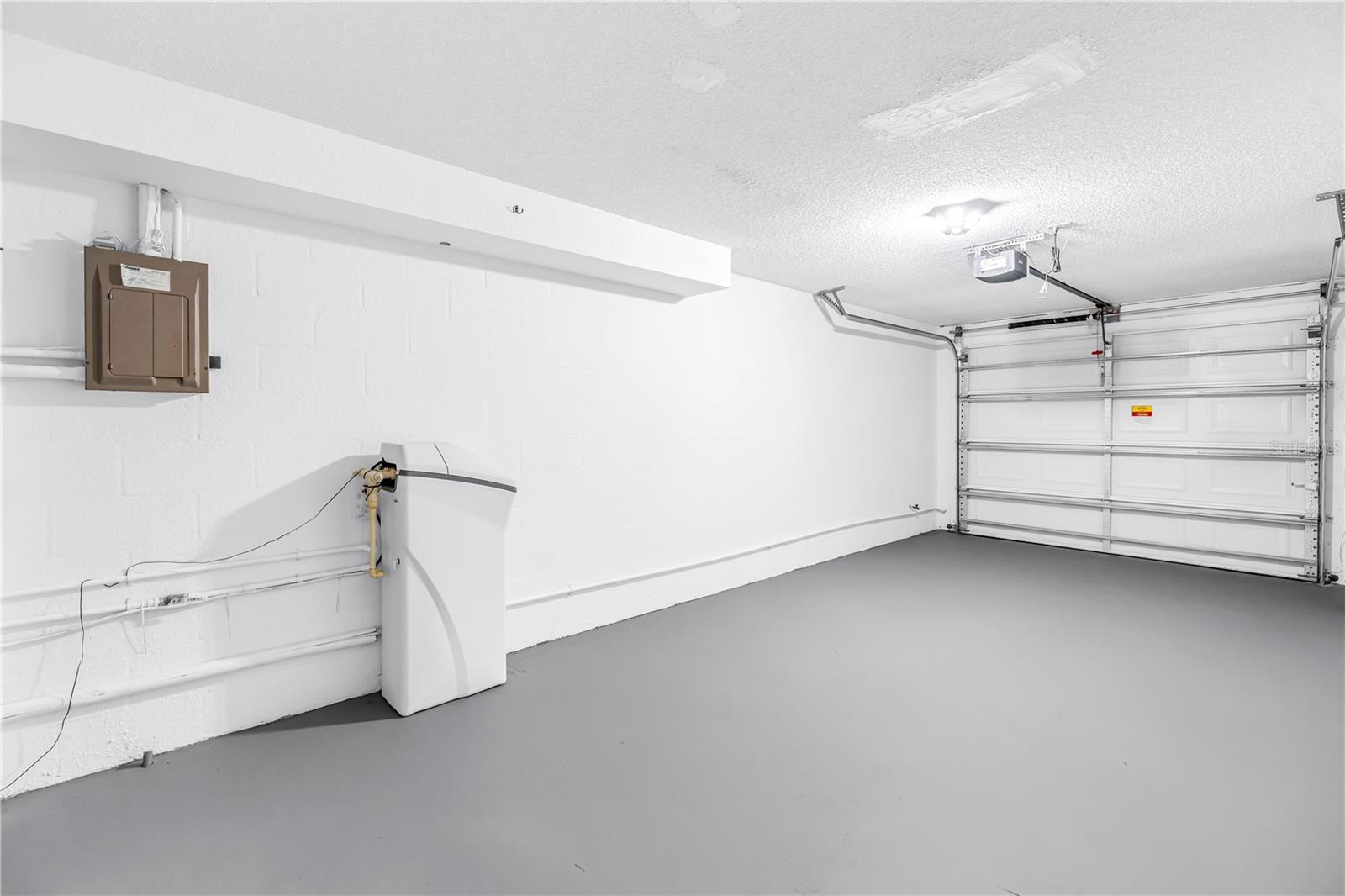 Image 50 of 63 For 9613 Tara Cay Court