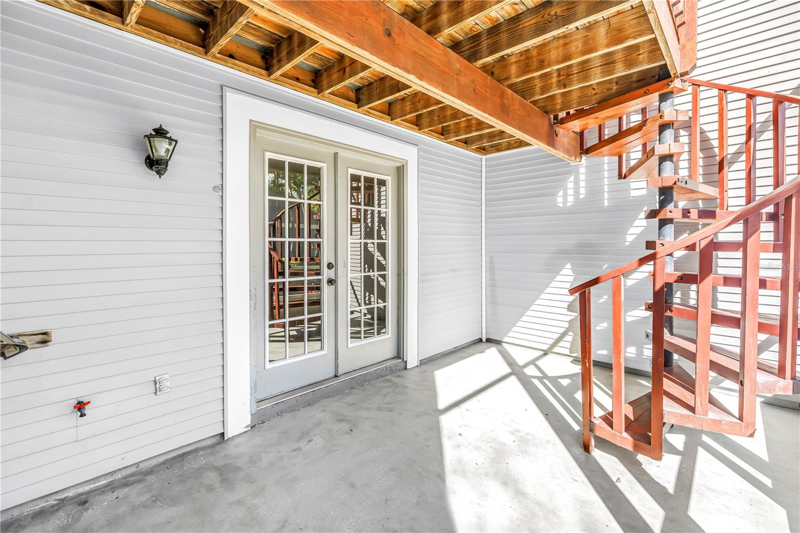 Image 54 of 63 For 9613 Tara Cay Court