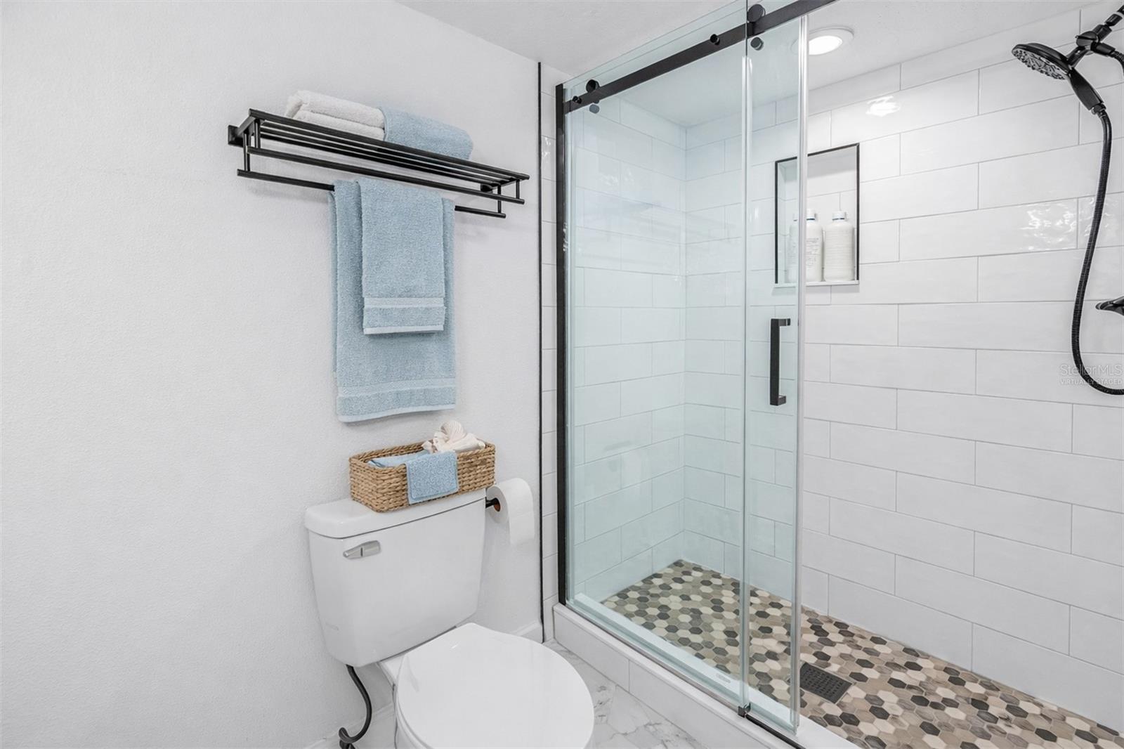 Image 6 of 63 For 9613 Tara Cay Court