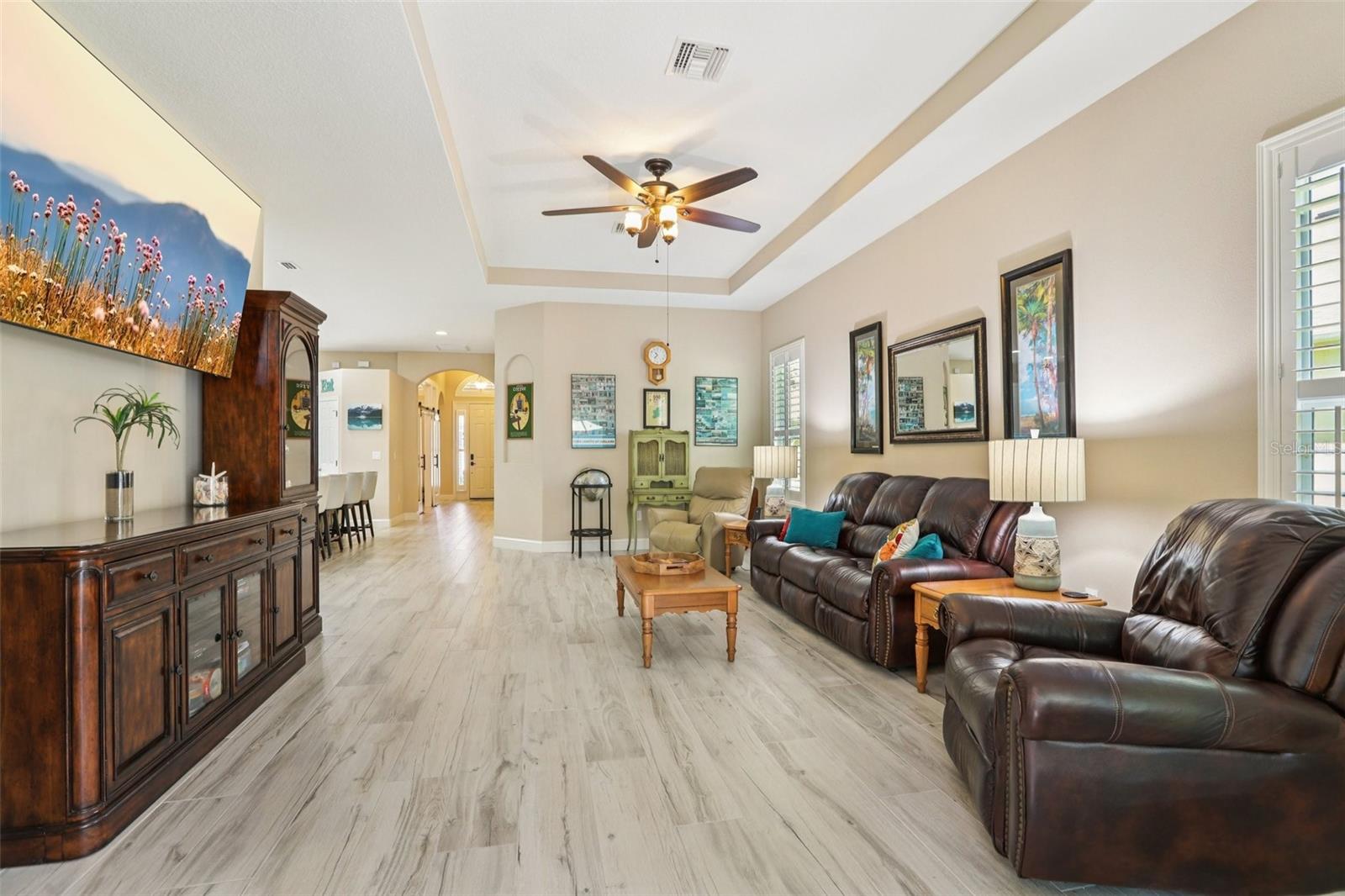 Image 12 of 36 For 2916 Devonoak Boulevard