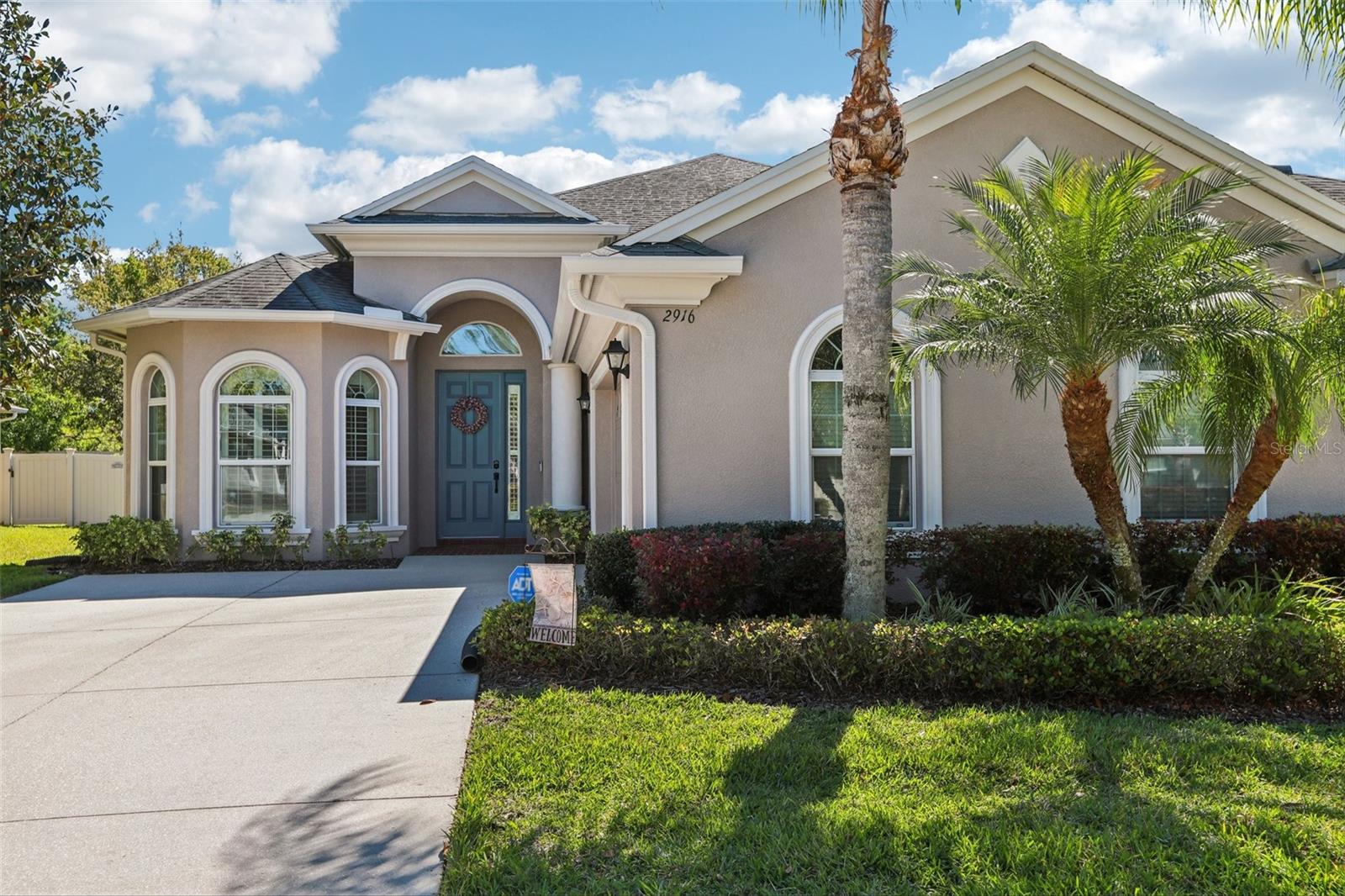 Image 2 of 36 For 2916 Devonoak Boulevard