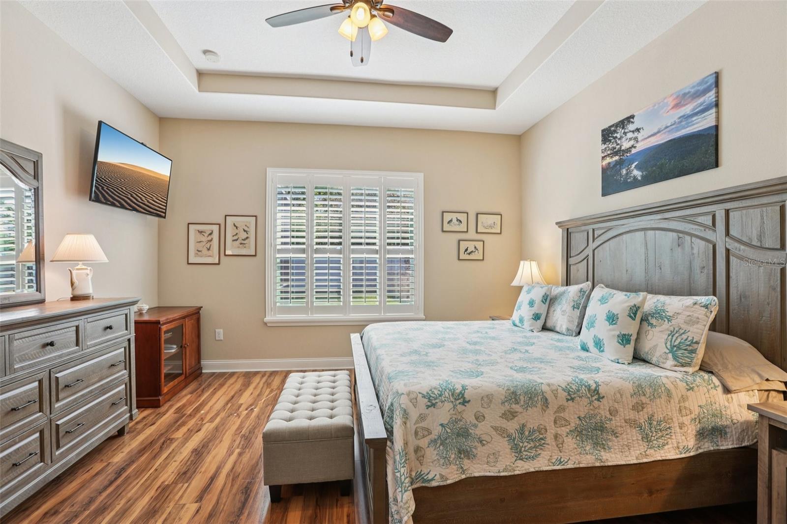 Image 25 of 36 For 2916 Devonoak Boulevard