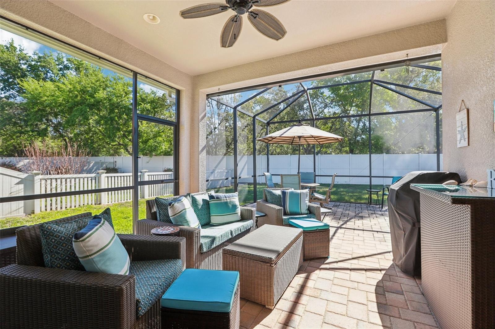 Image 28 of 36 For 2916 Devonoak Boulevard