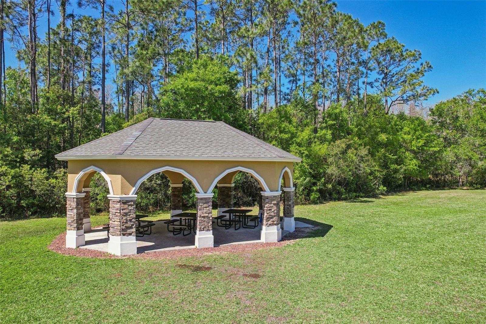 Image 34 of 36 For 2916 Devonoak Boulevard