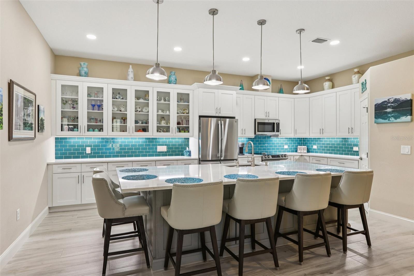 Image 8 of 36 For 2916 Devonoak Boulevard