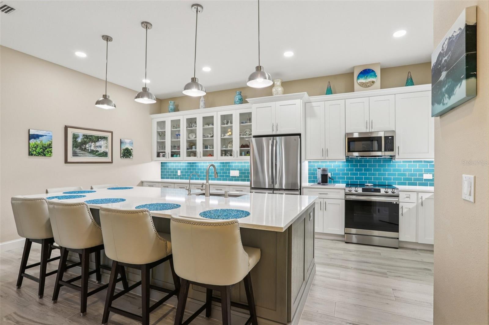 Image 9 of 36 For 2916 Devonoak Boulevard