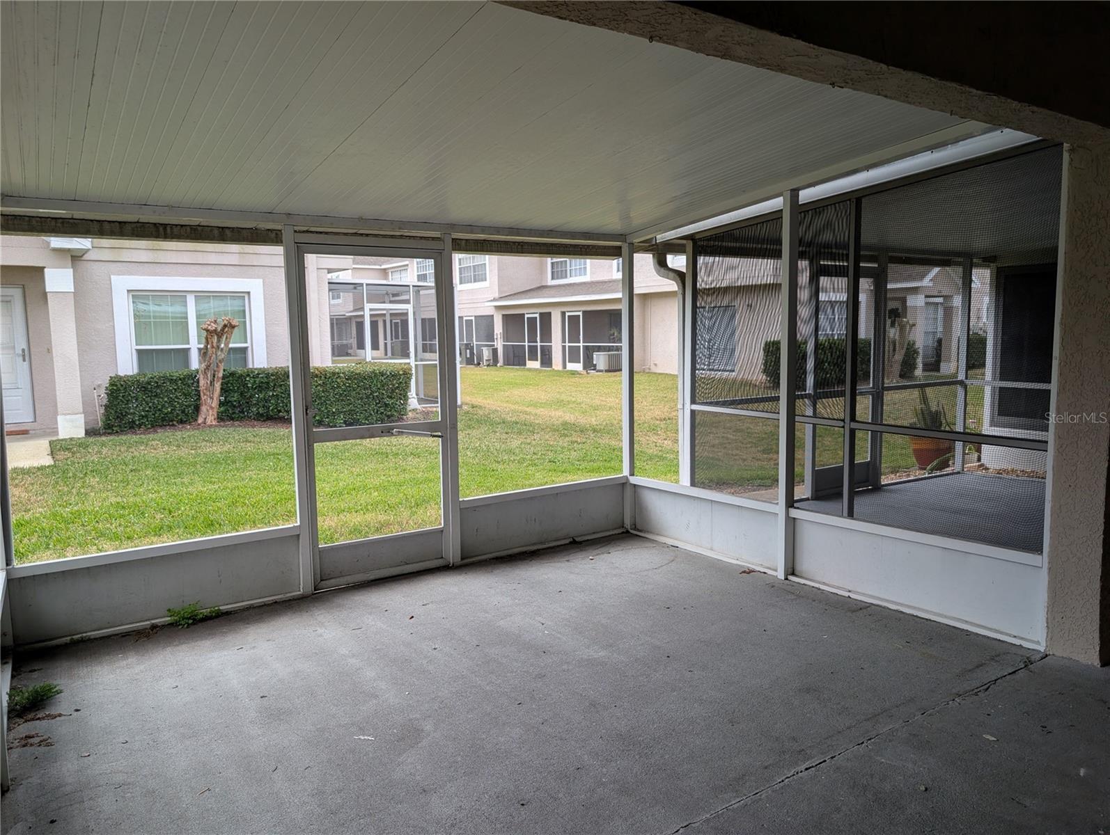 Image 11 of 23 For 414 Kensington Lake Circle