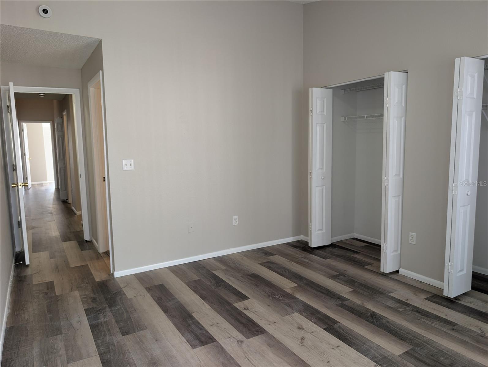 Image 15 of 23 For 414 Kensington Lake Circle