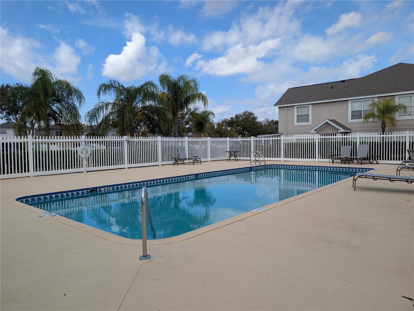 Image 23 of 23 For 414 Kensington Lake Circle