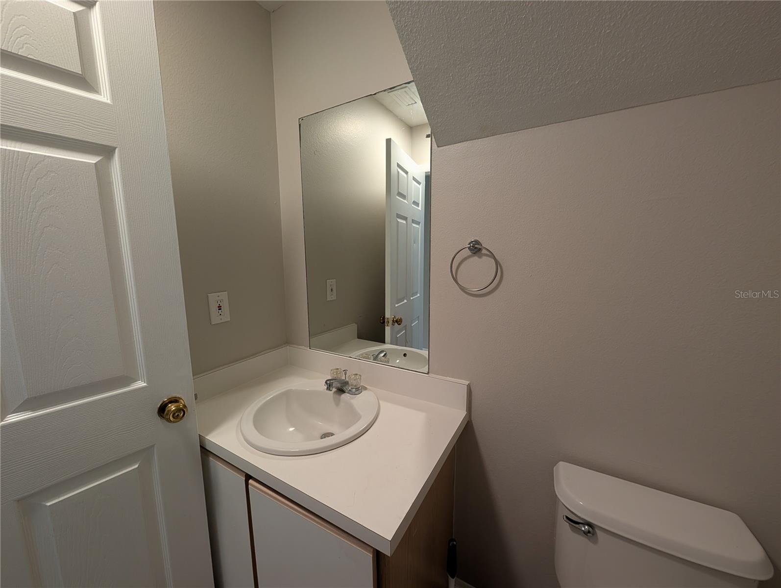 Image 6 of 23 For 414 Kensington Lake Circle