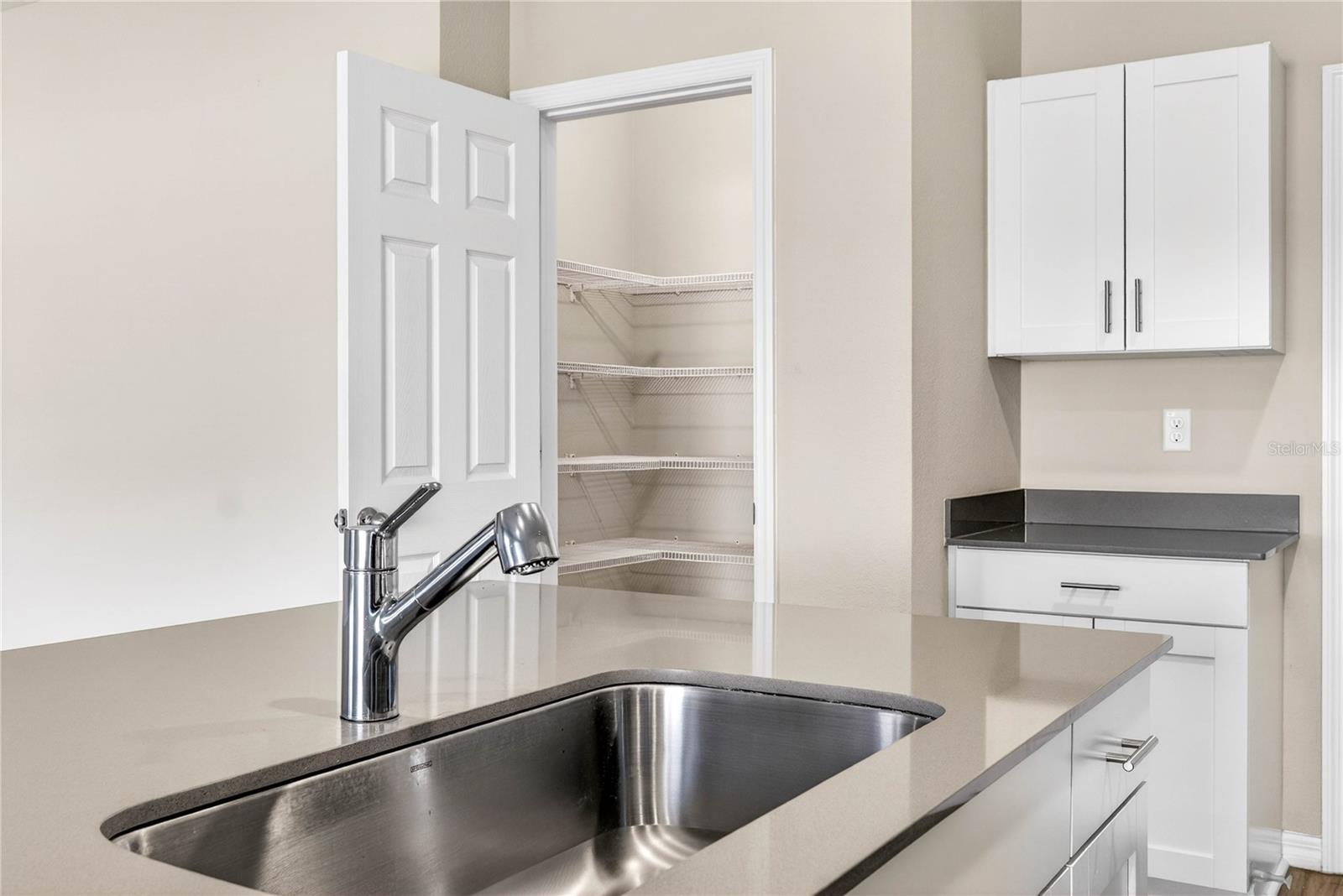 Image 16 of 48 For 7606 Twinleaf Terrace