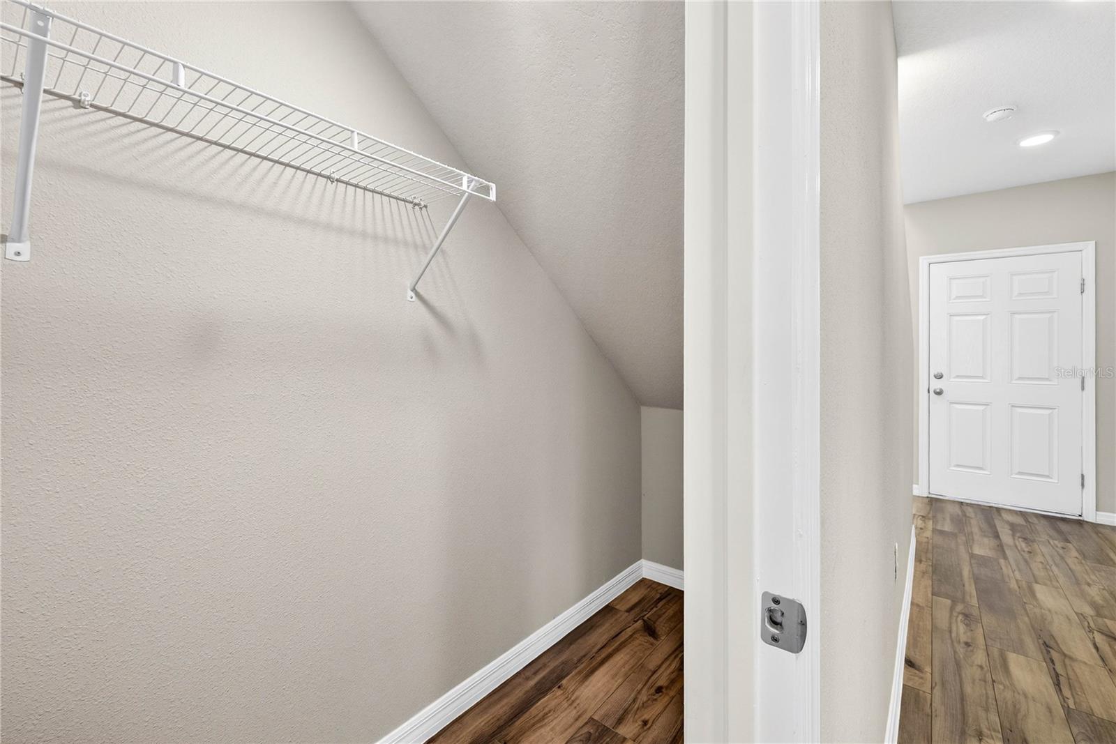 Image 4 of 48 For 7606 Twinleaf Terrace