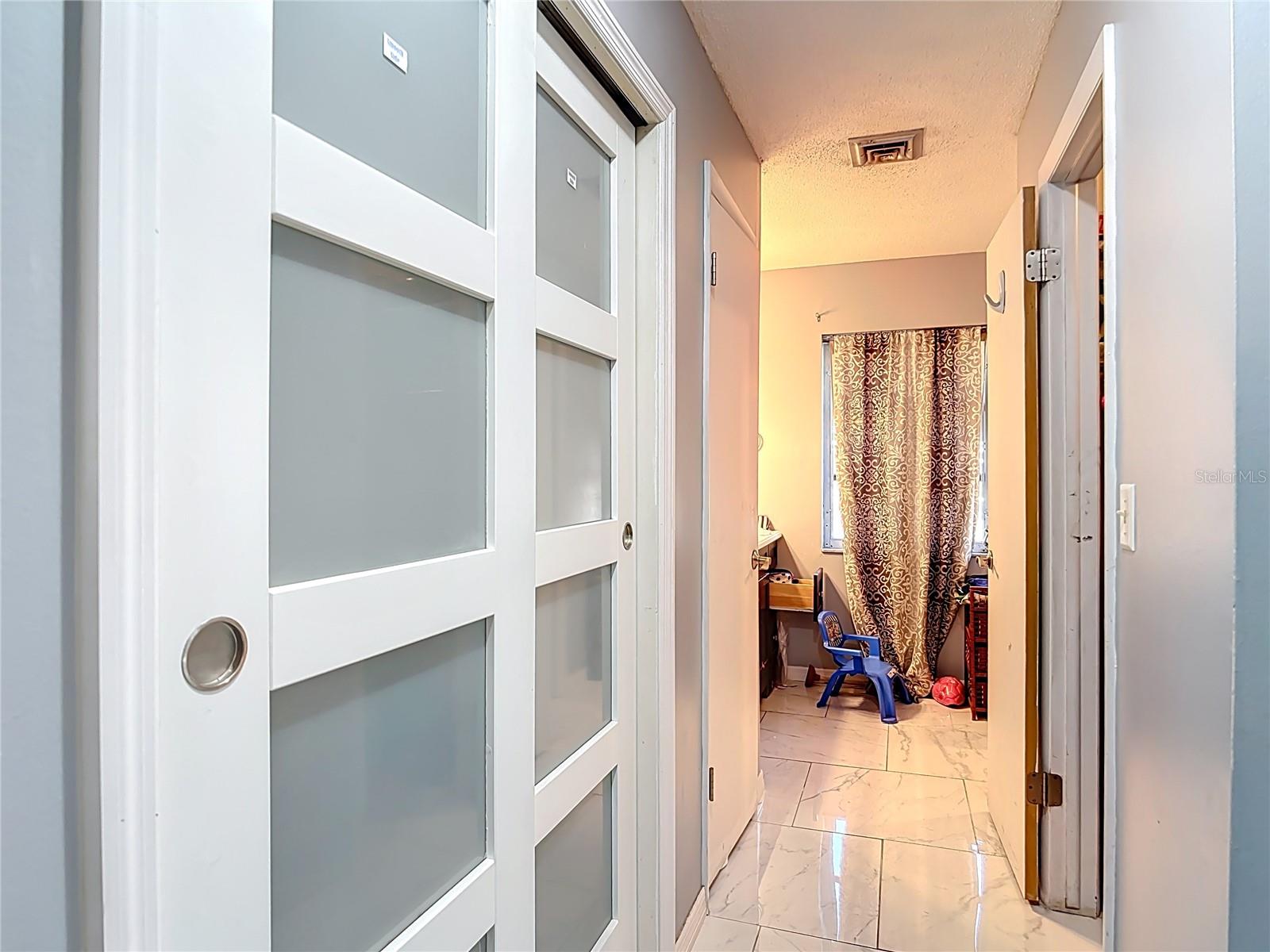 Image 15 of 42 For 1144 Pineland Avenue