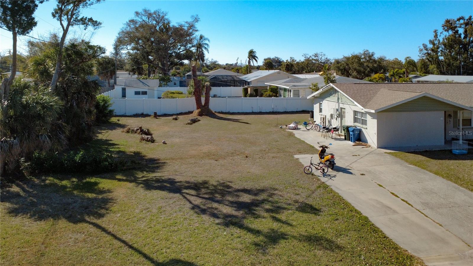 Image 40 of 42 For 1144 Pineland Avenue