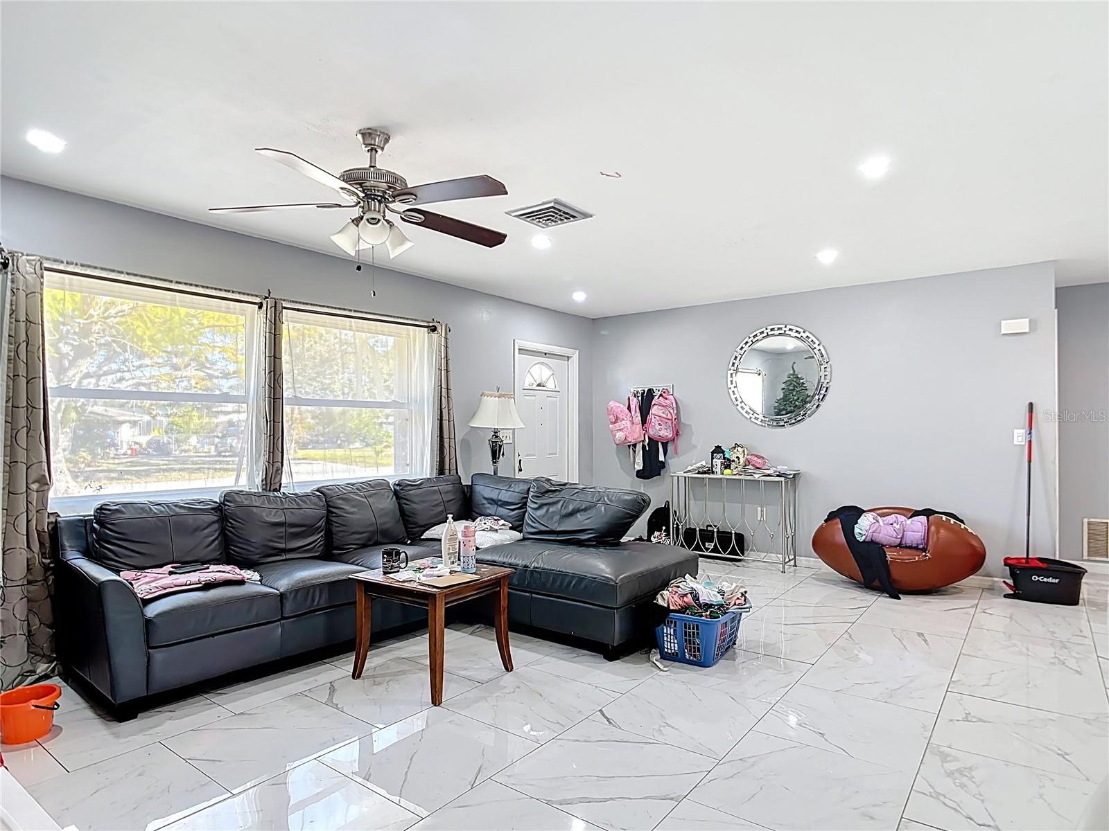 Image 5 of 42 For 1144 Pineland Avenue