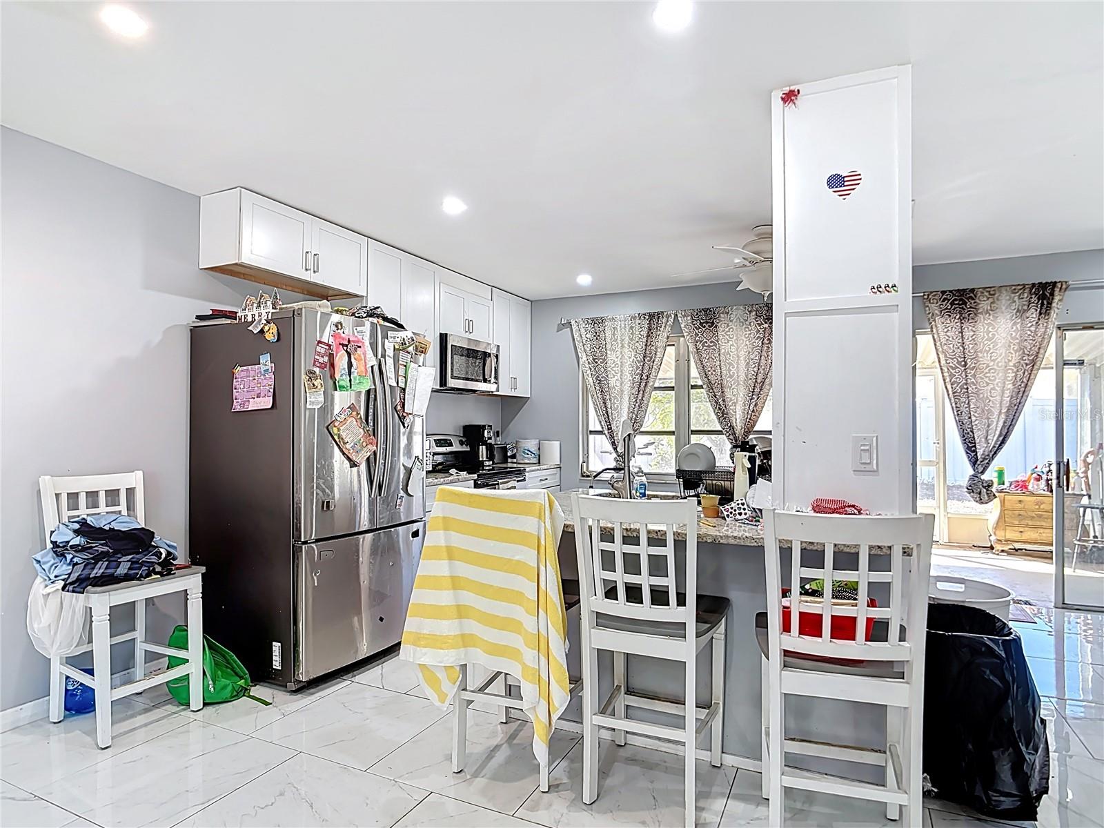 Image 8 of 42 For 1144 Pineland Avenue