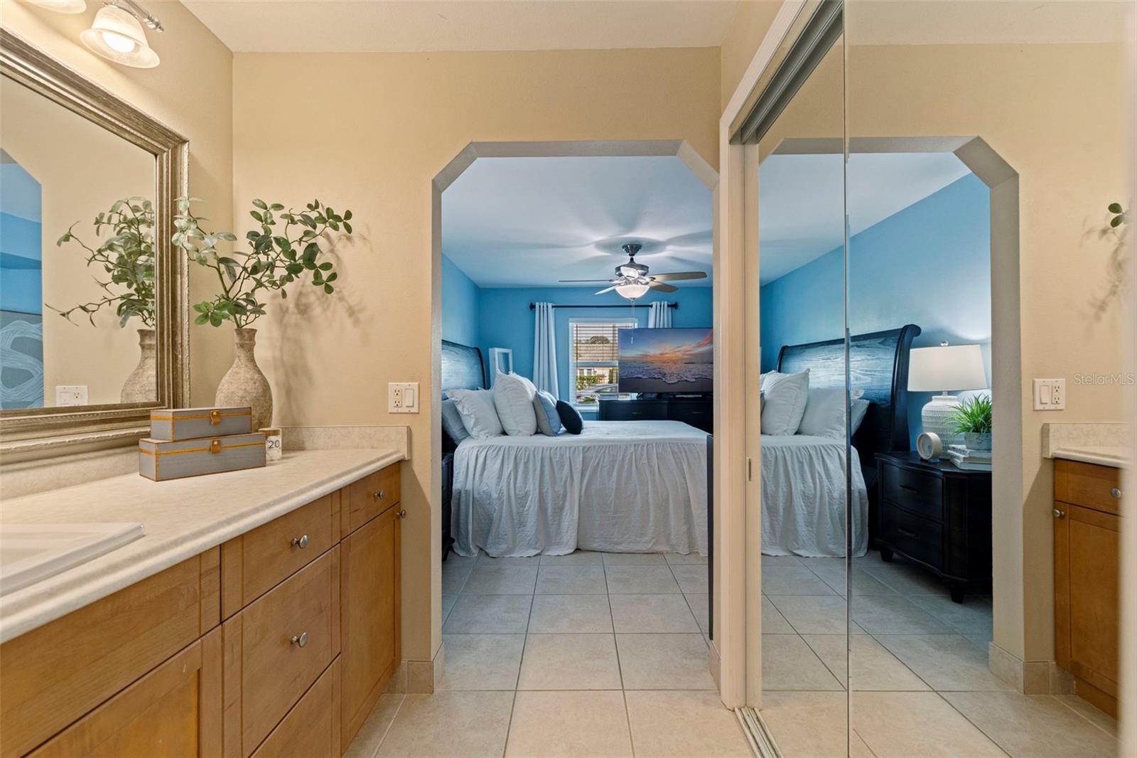 Image 19 of 39 For 405 Cordova Green