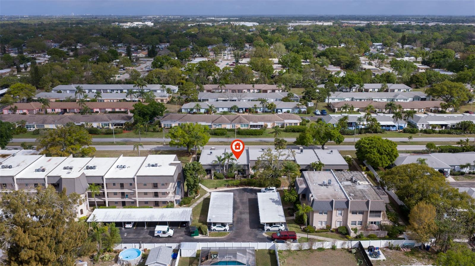 Image 32 of 39 For 405 Cordova Green