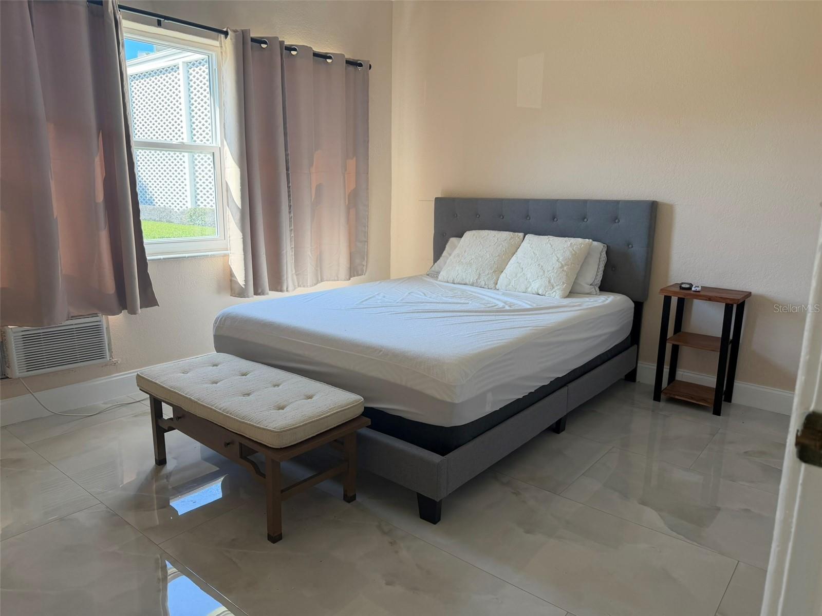 Image 10 of 29 For 7050 Sunset Way 7