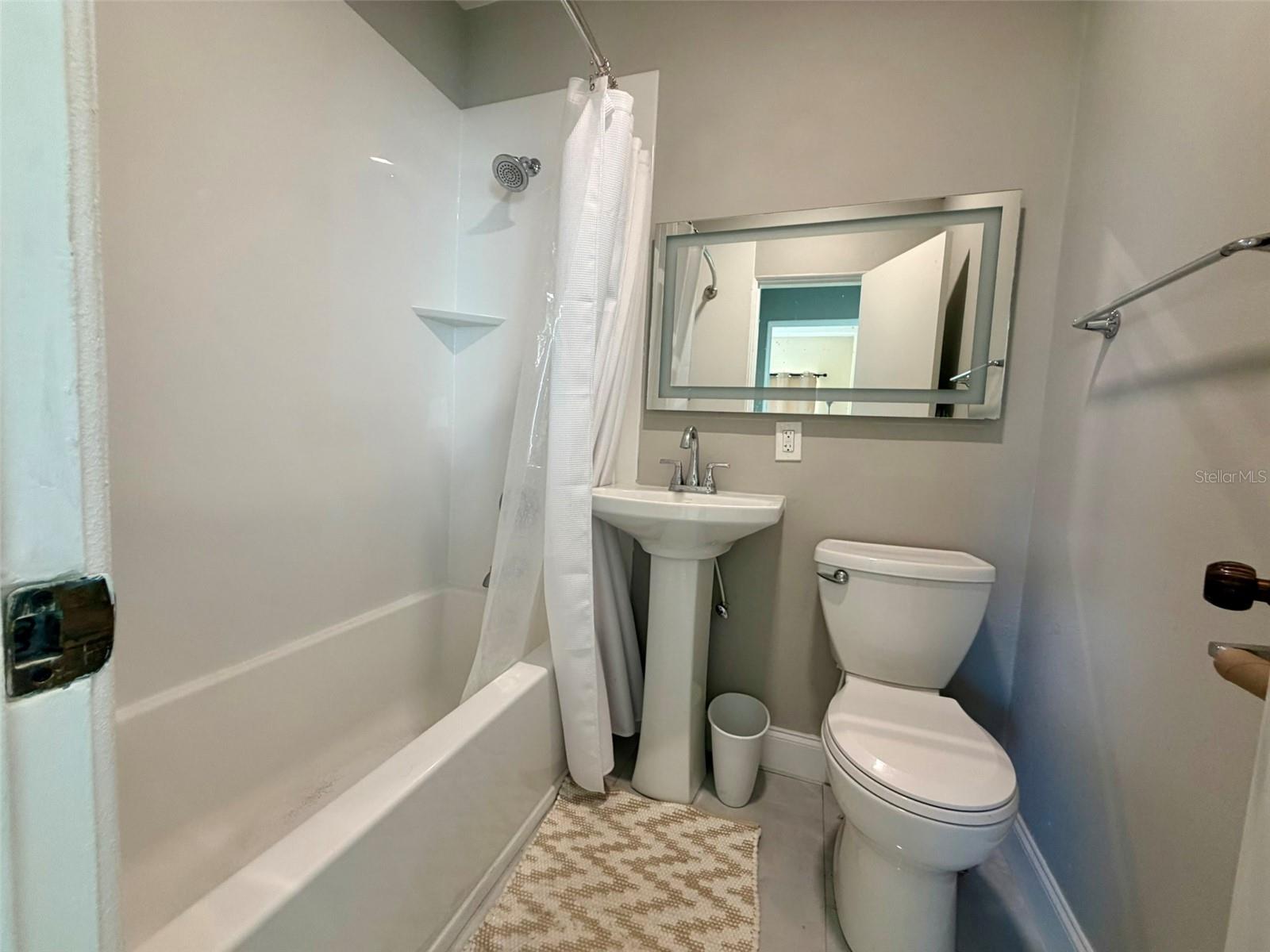 Image 11 of 29 For 7050 Sunset Way 7