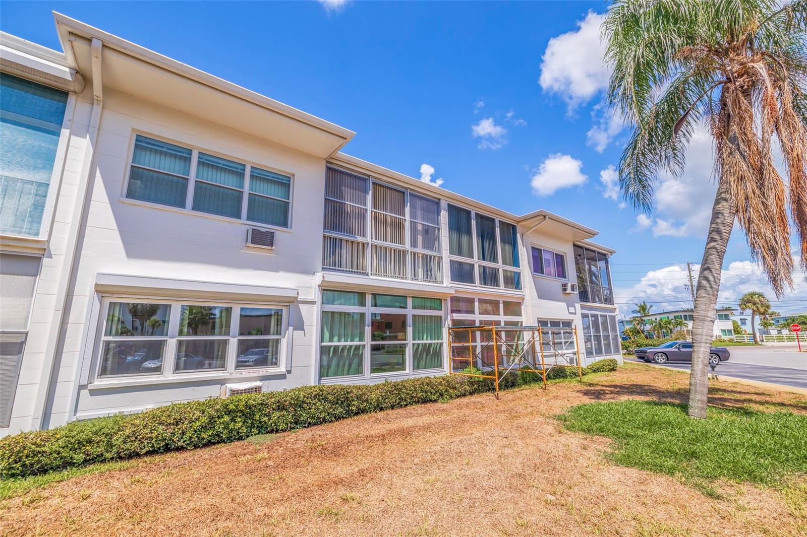 Image 17 of 29 For 7050 Sunset Way 7