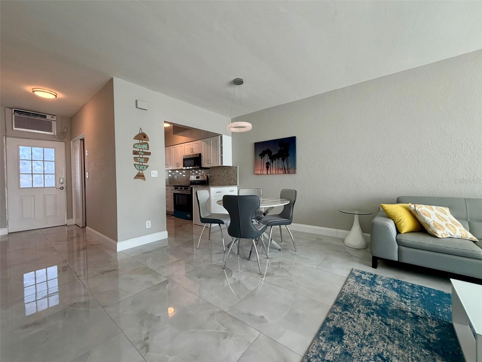 Image 4 of 29 For 7050 Sunset Way 7