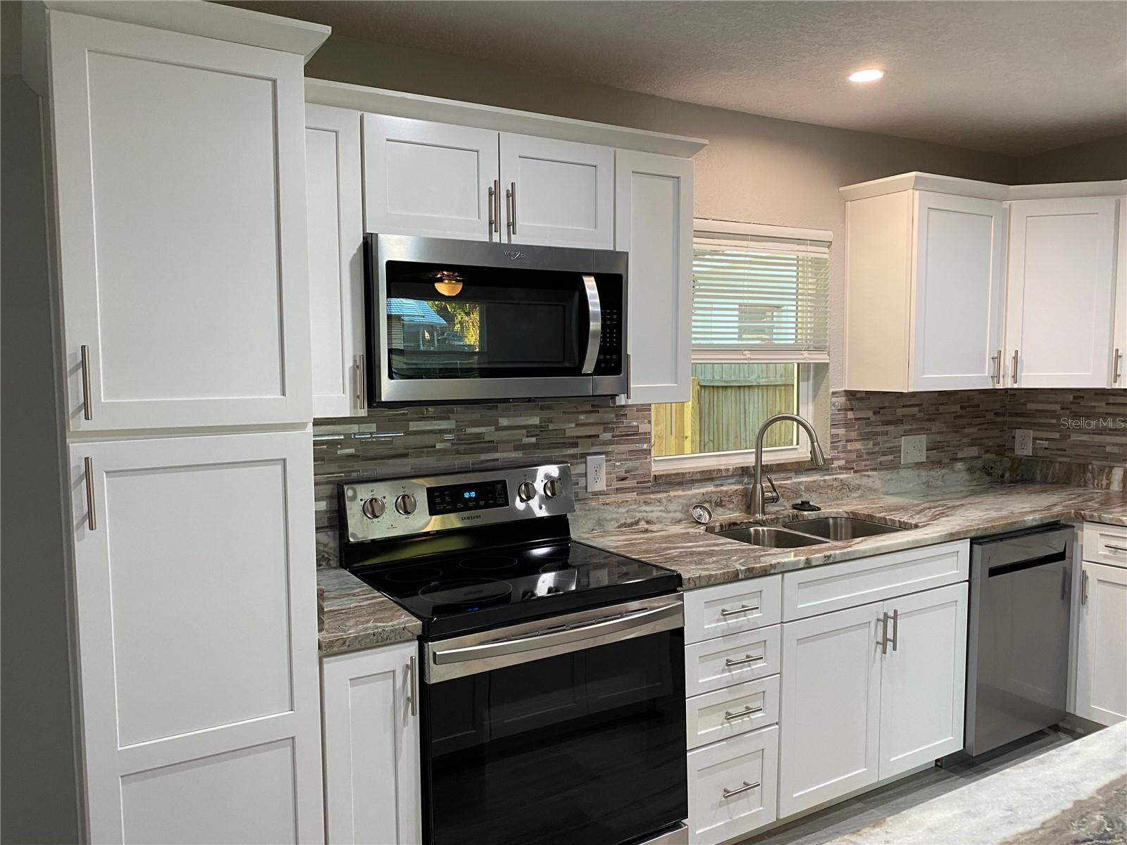 Image 13 of 73 For 38415 9th Avenue