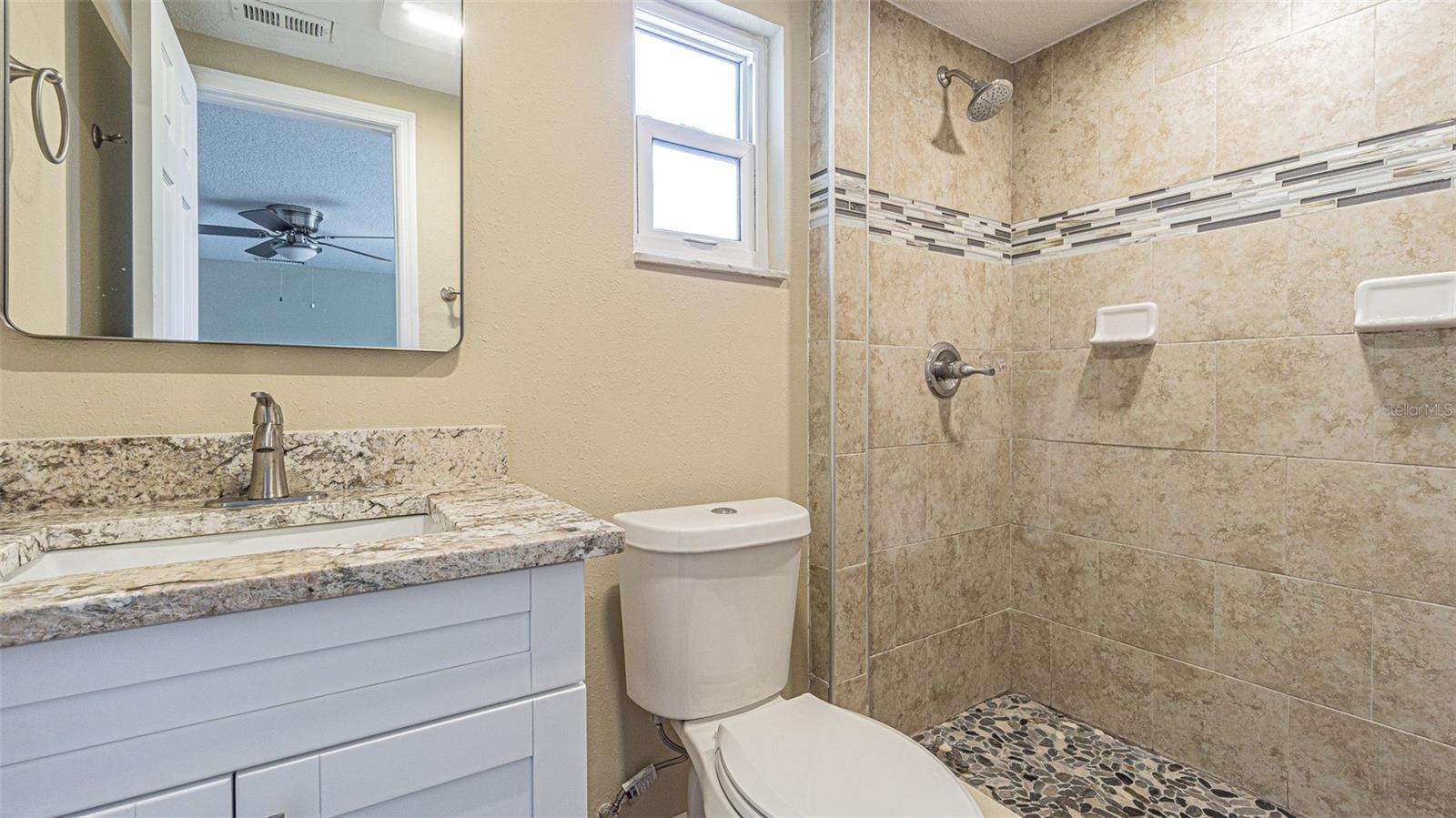 Image 11 of 24 For 37329 Hannah Lane