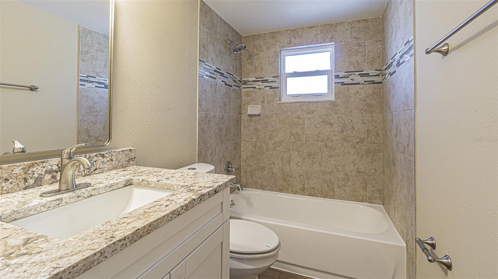 Image 12 of 24 For 37329 Hannah Lane