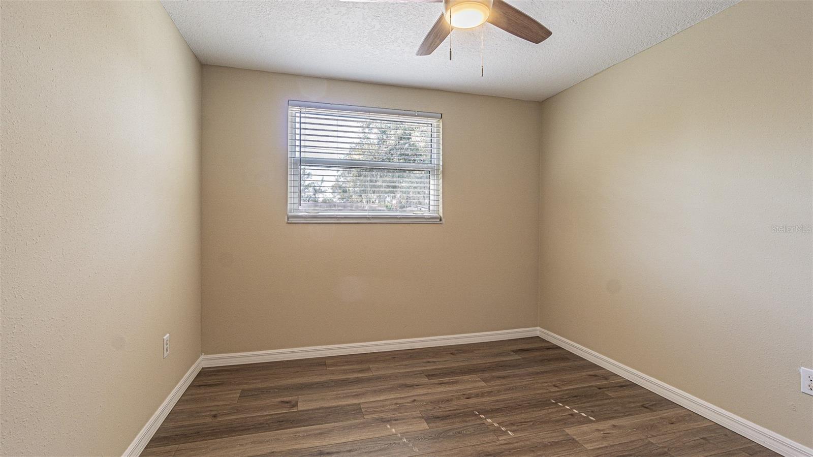 Image 16 of 24 For 37329 Hannah Lane