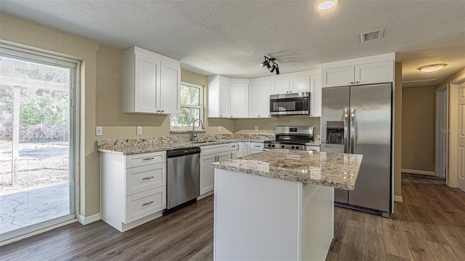 Image 6 of 24 For 37329 Hannah Lane