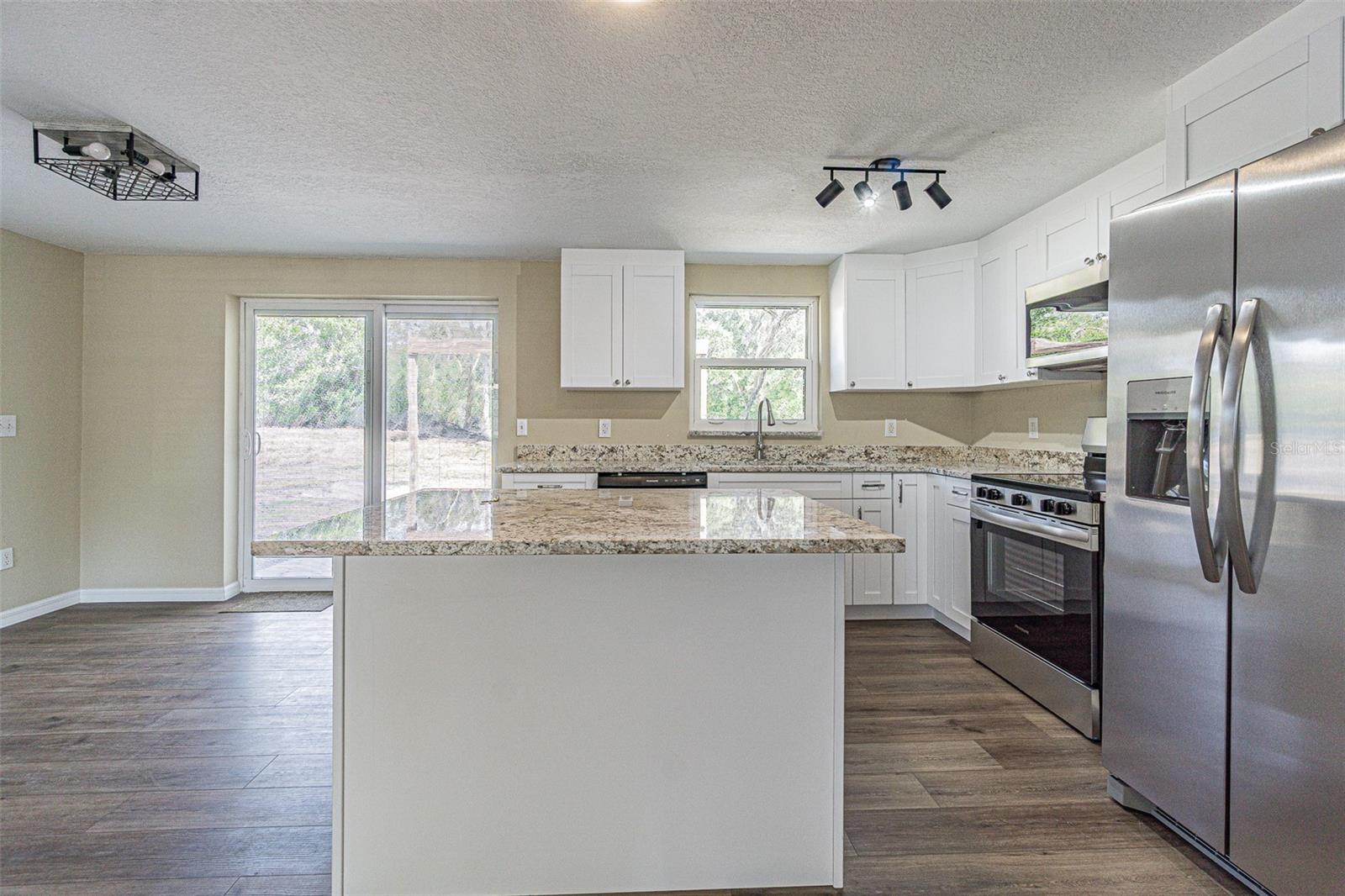 Image 7 of 24 For 37329 Hannah Lane