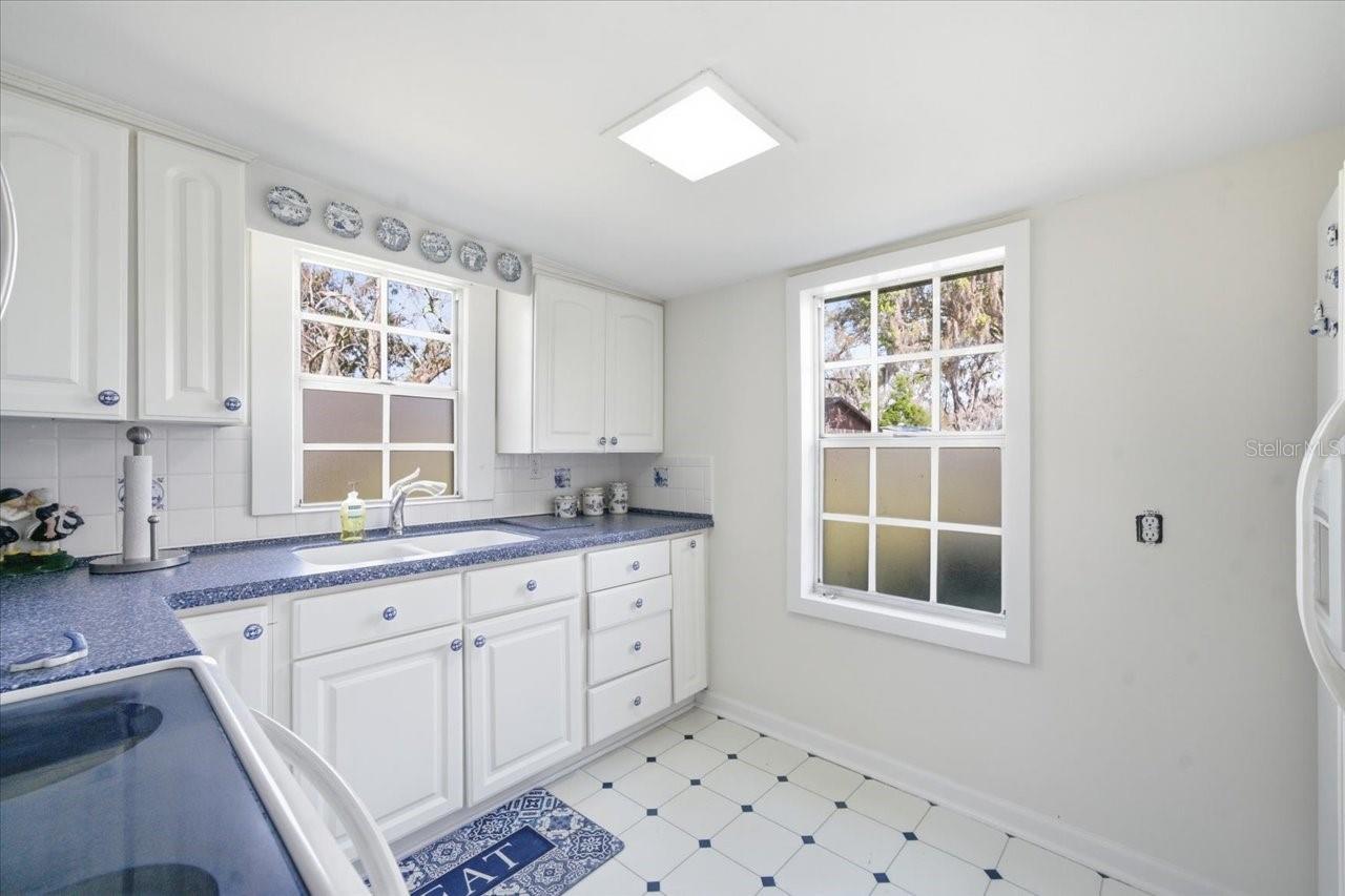 Listing photo id 10 for 19513 Deer Lake Road