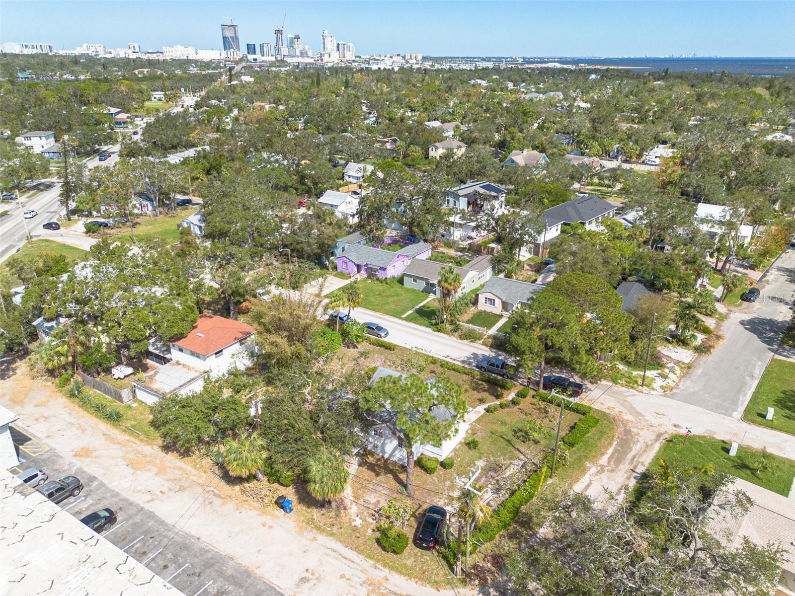 Listing Details for 2755 Edwards Avenue S, ST PETERSBURG, FL 33705