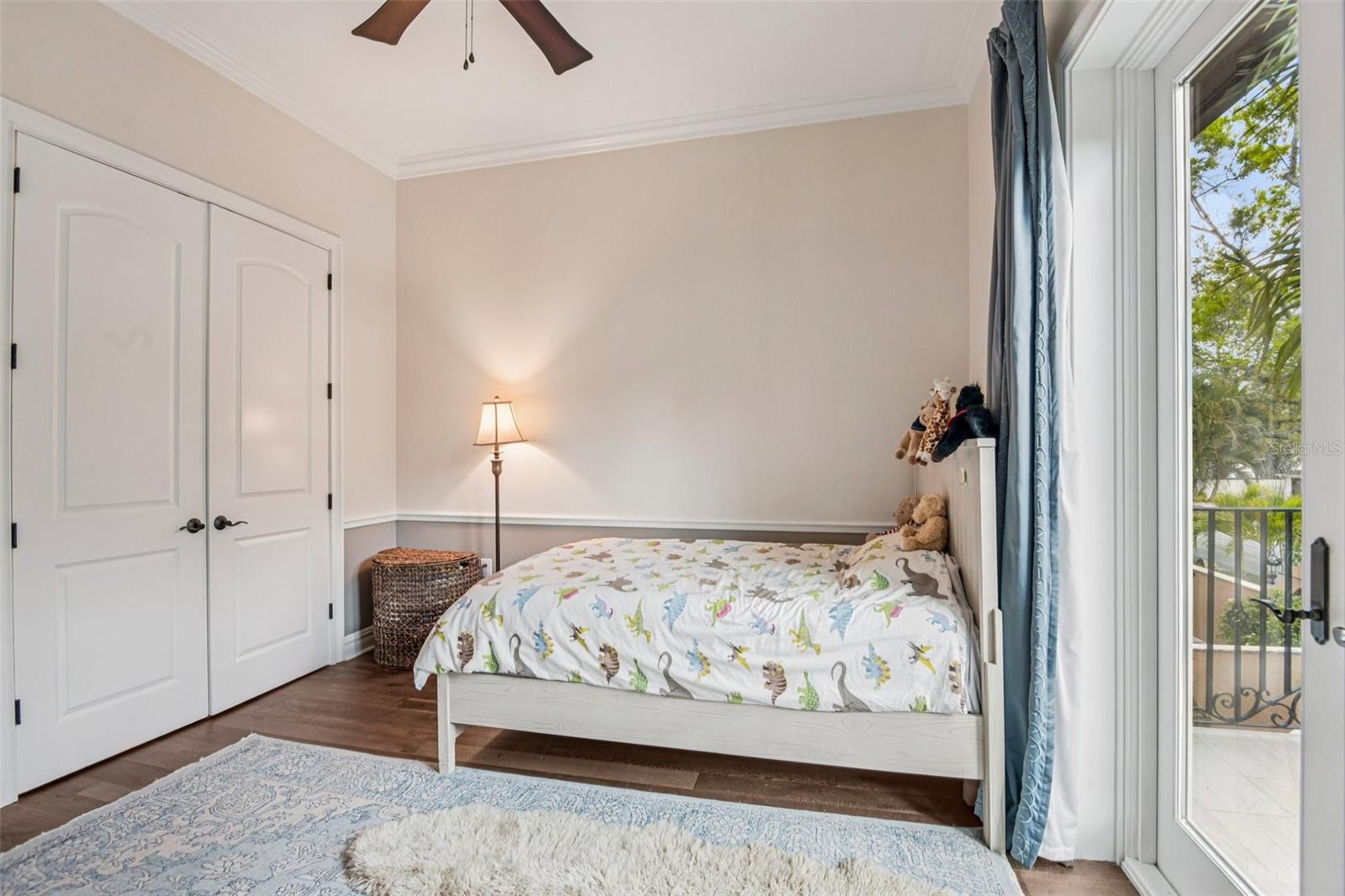 Image 29 of 35 For 3841 Azeele Street