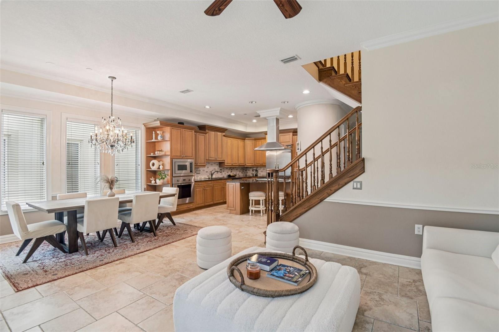 Image 8 of 35 For 3841 Azeele Street