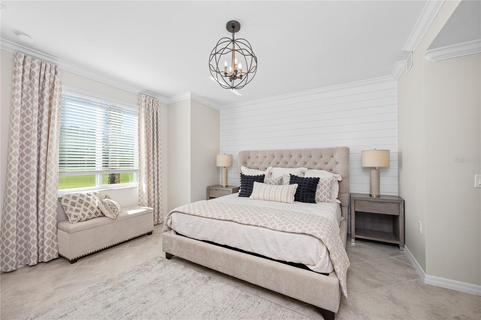 Image 17 of 24 For 19007 Scallop Loop 201