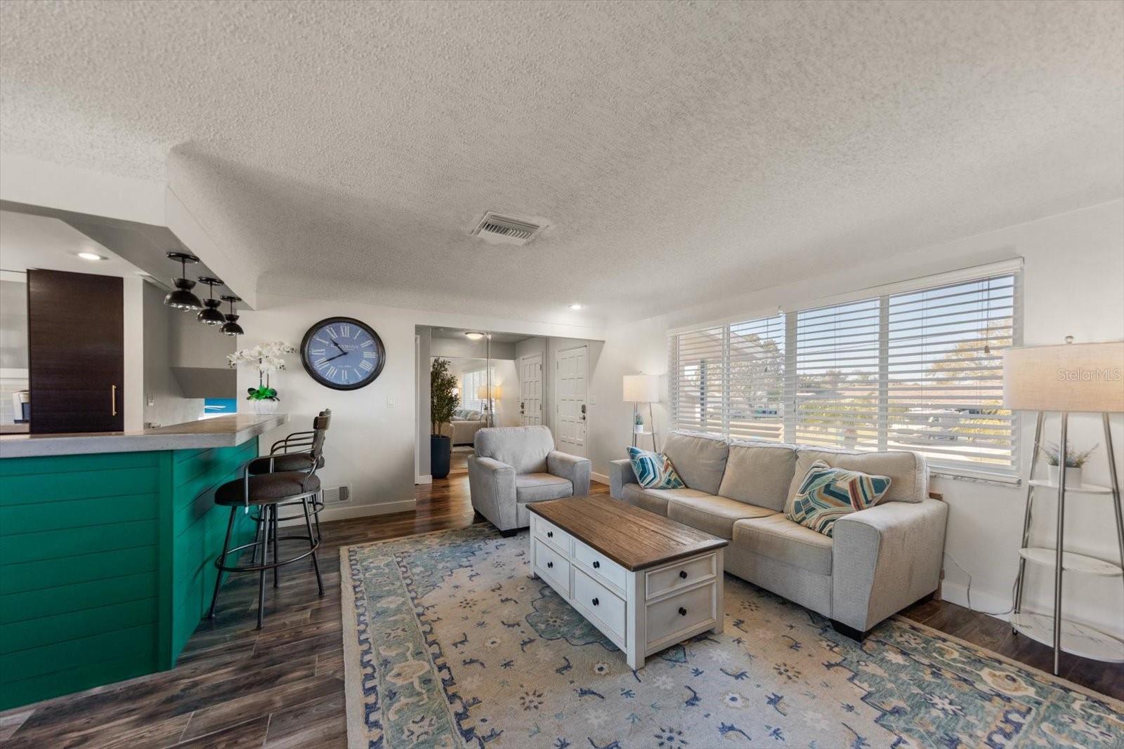 Image 6 of 29 For 6511 Augusta Boulevard