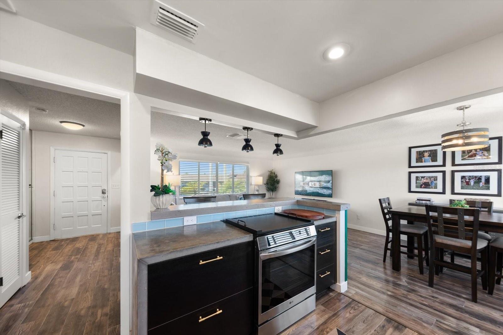 Image 7 of 29 For 6511 Augusta Boulevard