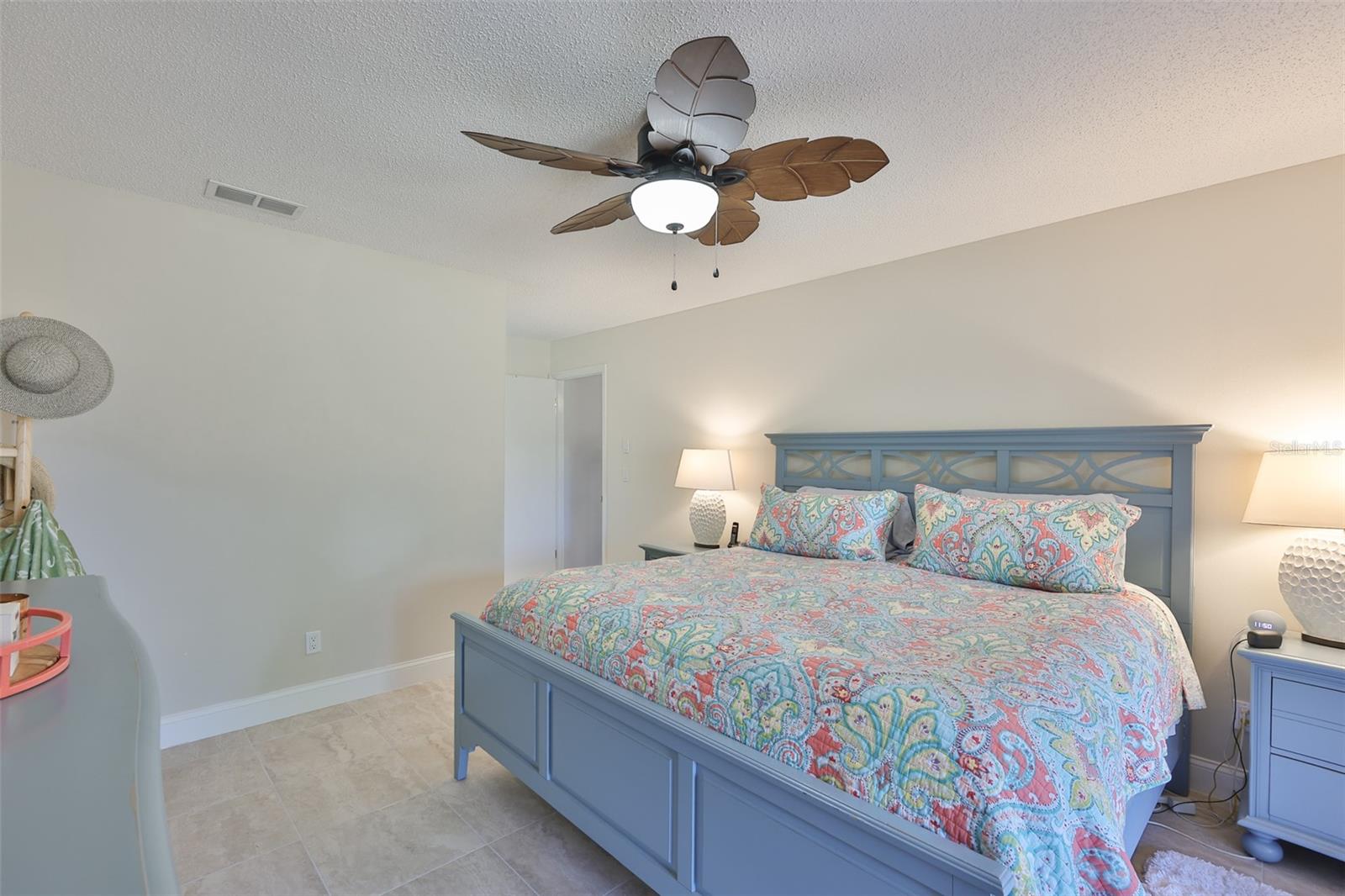 Image 27 of 57 For 315 Linger Lane